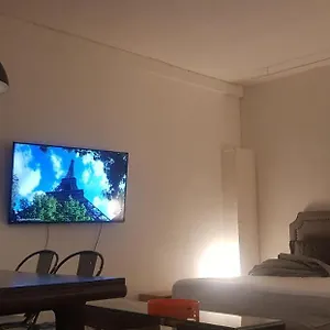 Charming Loft - Tour Eiffel/ Rue Cler 3*, Paris France