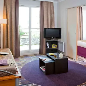 Adagio Buttes Chaumont 3* Parijs